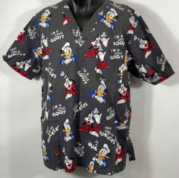 Disney Characters Goofy & Donald Medical Scrubs Top - Picture 1 of 5